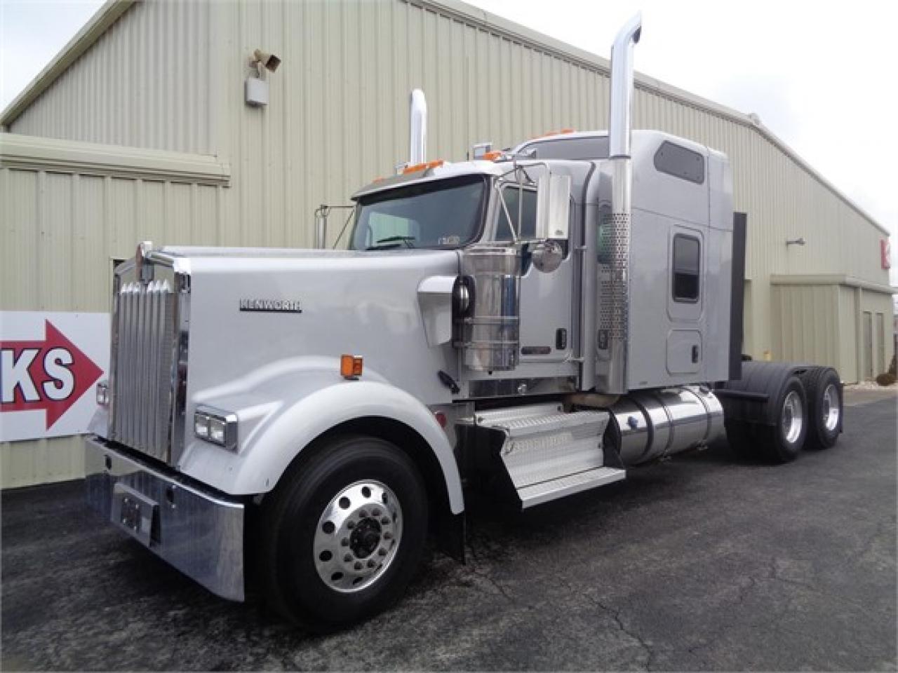 Used 2019 KENWORTH W900 For Sale in Clearfield, Pe 16830 Grape 4.9
