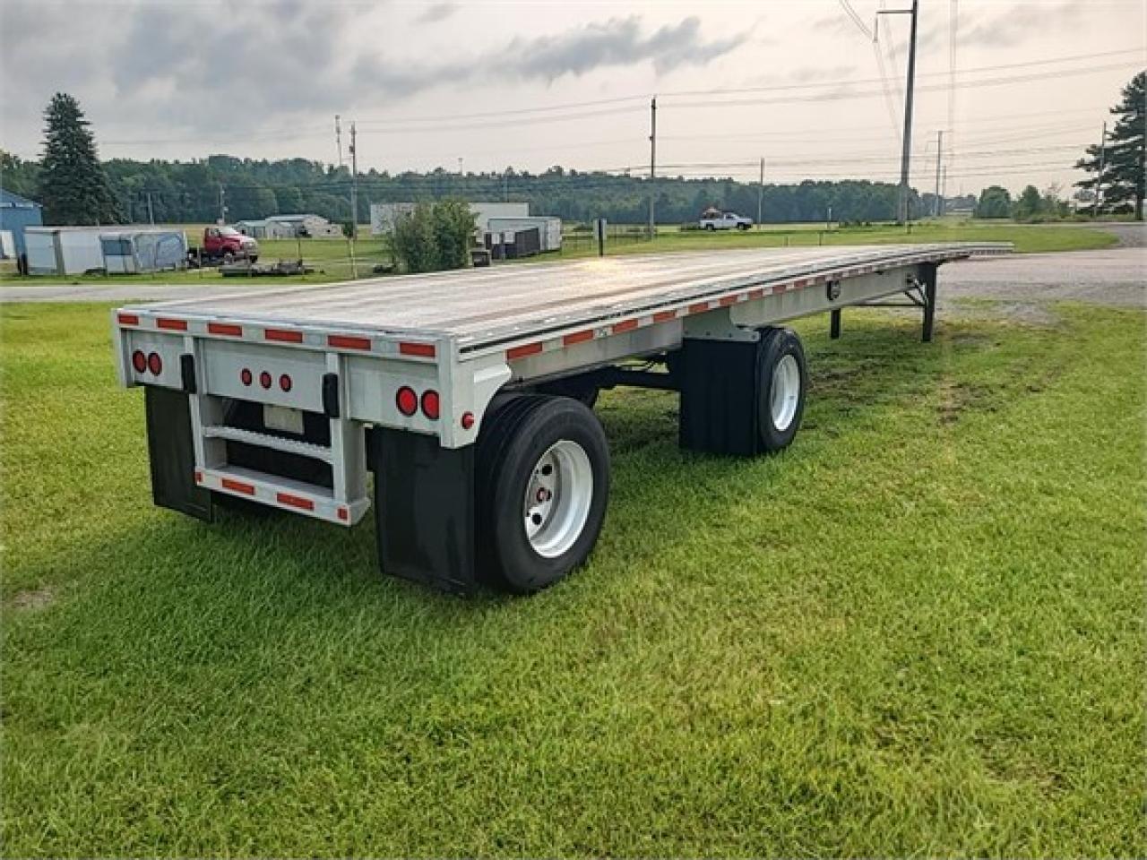 Used 2017 MAC TRAILER MFG ALUMINUM FLATBED For Sale in Hubbard, Ohio