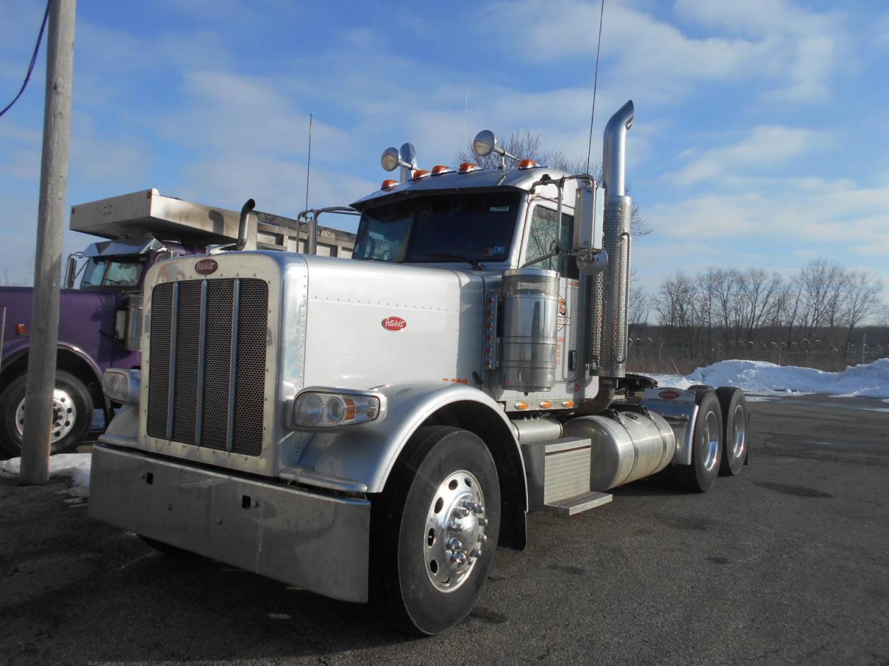 Used 2012 PETERBILT 388 For Sale in Hubbard, OH 44425 AutoBoss 5.7