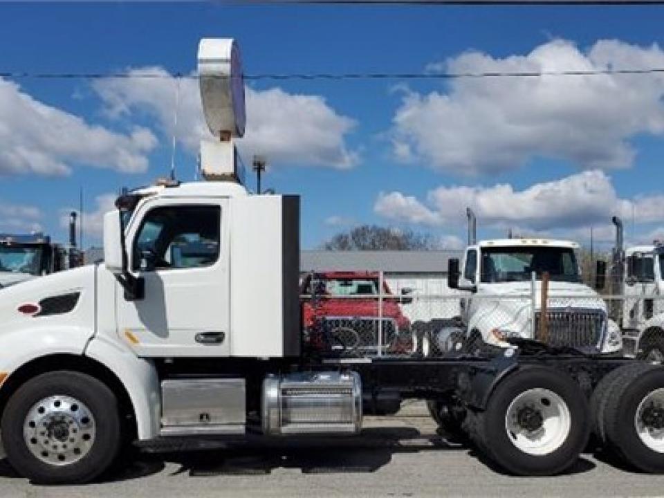 Used 2015 PETERBILT 579 For Sale in Eau Claire, Pe 160306030