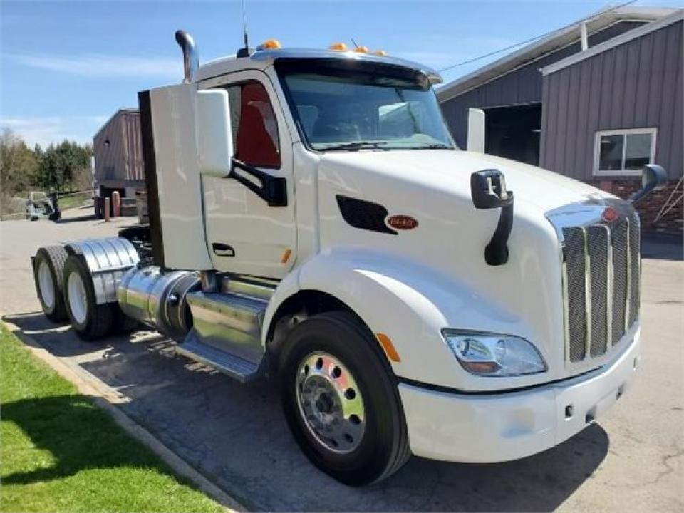 Used 2016 PETERBILT 579 For Sale in Eau Claire, Pe 160306030
