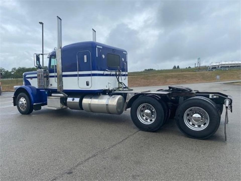 Used 2017 PETERBILT 389 For Sale in Smithfield, Pe 15478 AutoBoss 5.1