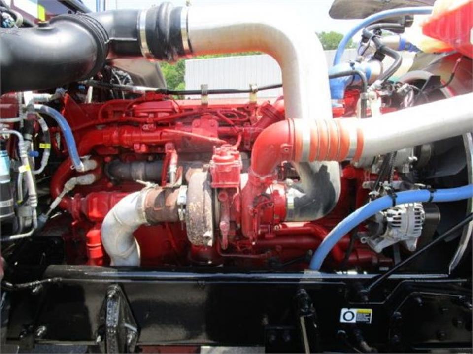 used-2019-peterbilt-389-for-sale-in-butler-pe-16002-autoboss-5-1