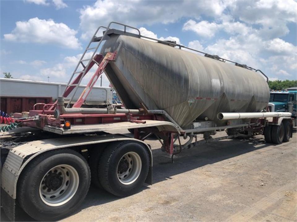 Used 1988 FRUEHAUF 1000 CU FT DRY BULK TANK For Sale in Pittsburgh, PA
