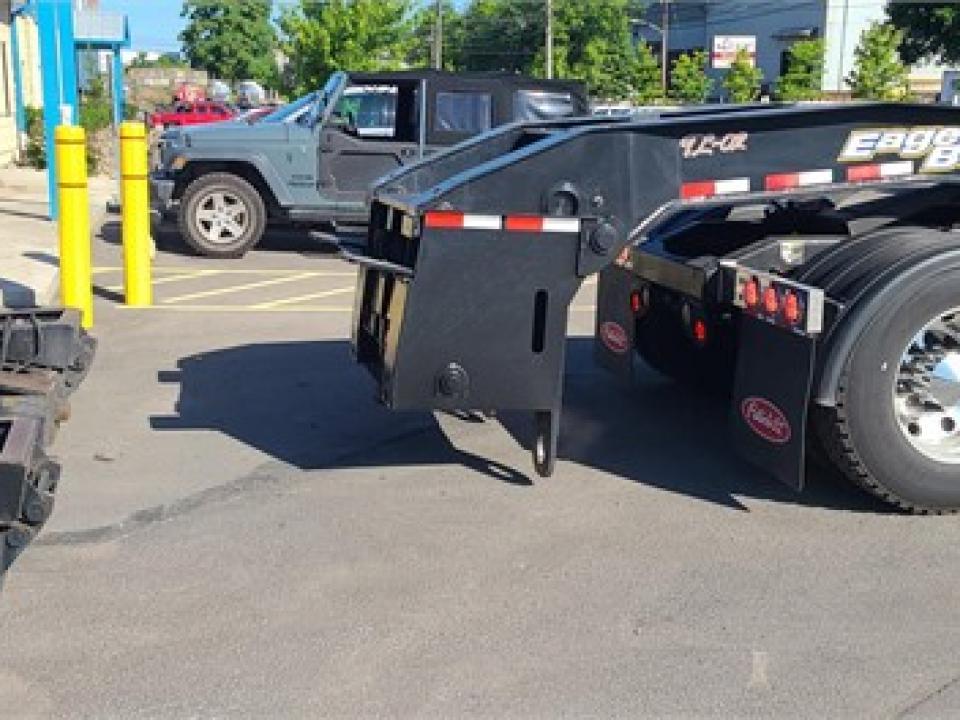 Used 2019 EAGER BEAVER 55TON LOWBOY (20" DECK HEIGHT, STUB CROSSMEMBERS, For Sale in Pittsburgh