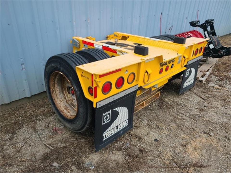 Used 2017 TRAIL KING FLIP AXLE For Sale in Hubbard, Ohio 44425